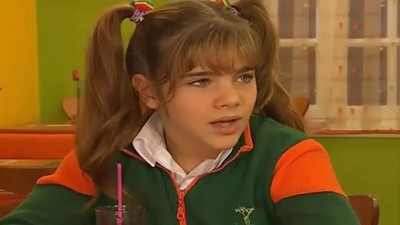 Sihirli Annem’in Tuğçe’si olarak hafızalara kazınmıştı: Damla Ersubaşı evinin kapılarını ilk kez açtı! Kızlarıyla beraber bakın nerede yaşıyor