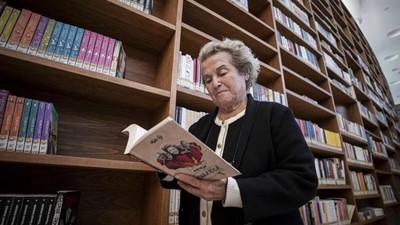 Türk edebiyatının "Mona Roza"sı Muazzez Akkaya Giray vefat etti