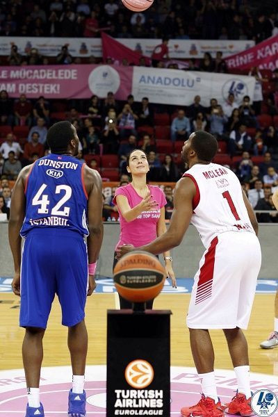 Bergüzar Korel hava atışını yaptı!