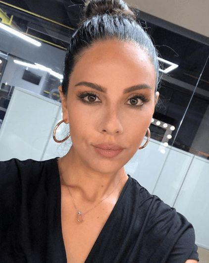 FBTV sunucusundan üzücü haber... Kansere yakalandı!