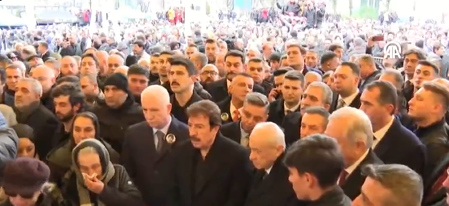 Arabesk müziğin efsane ismi Ferdi Tayfur son yolculuğuna uğurlanıyor.  İlk tören AKM'de düzenlendi. Ferdi Tayfur'un vasiyeti ortaya çıktı - Resim : 5