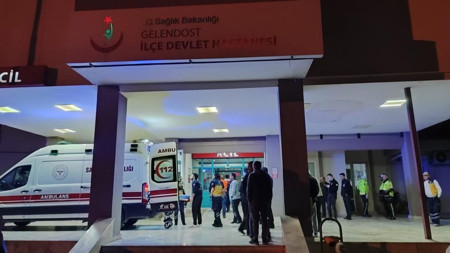 Isparta’da ortalık savaş alanına döndü. Silahlı kavga çıktı. Ağır yaralılar var