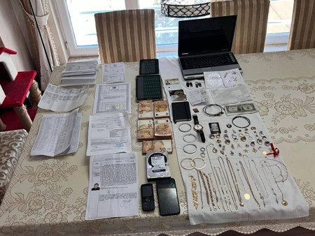 Antalya'da 'Çukur Çetesi'ne operasyon. 'Tefecilik', 'Nitelikli dolandırıcılık' ve 'Yağma'... 11 milyar lira gelir - Resim : 2
