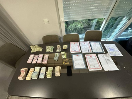 Antalya'da 'Çukur Çetesi'ne operasyon. 'Tefecilik', 'Nitelikli dolandırıcılık' ve 'Yağma'... 11 milyar lira gelir - Resim : 4