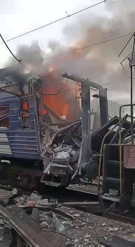 Ukrayna'da tren istasyonuna saldırı: Çok sayıda yaralı var