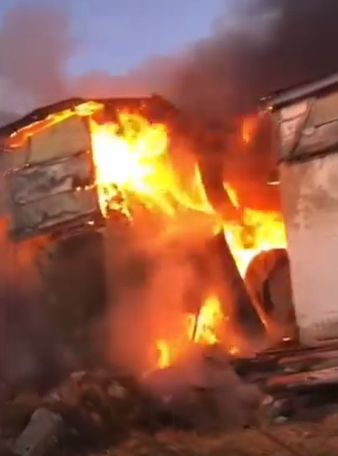 Sivas'ta korkutan yangın! Evler zarar gördü - Resim : 2