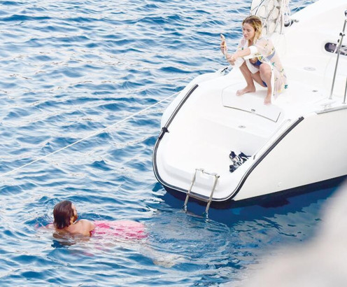 Can Yaman ve İtalyan sevgilisi Diletta Leotta, Bodrum'da tekne tatilinde... - Resim : 2