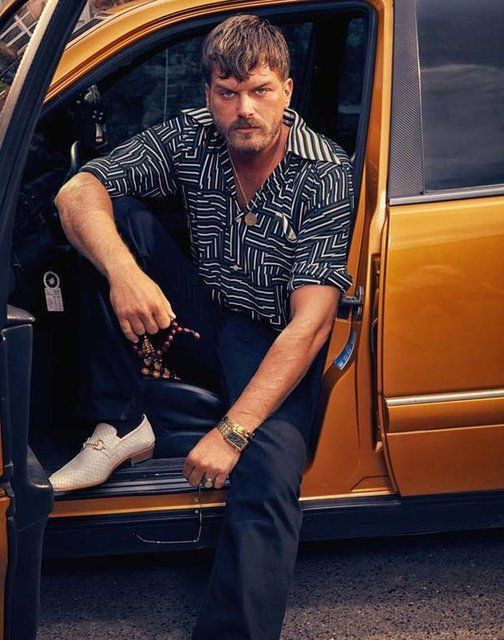 Kıvanç Tatlıtuğ'un şaşırtan değişimi!