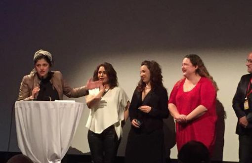 Toz Bezi'ne en iyi film ve en iyi kadın oyuncu ödülü!