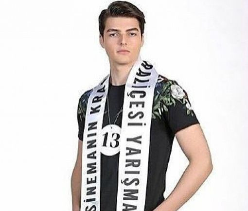 İki 'sinema kralı' Müjdat Gezen'in müzikalinde buluştu! - Resim : 2