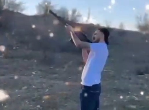 Meydan okuyan fotoroman çetesine baskın!