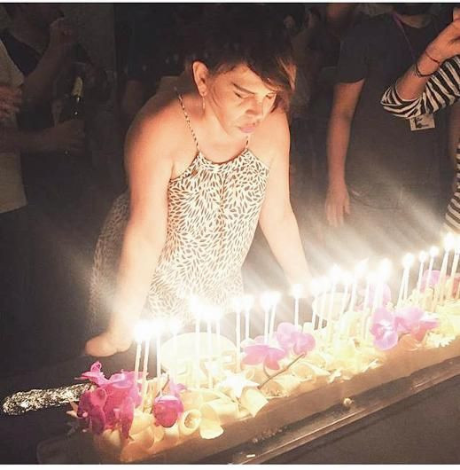 Sezen Aksu'ya provada pasta sürprizi