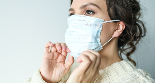 Bakan Koca ilan etti: Pazartesi büyük gün! 18 Nisan’dan itibaren maske zorunluluğu kalkıyor