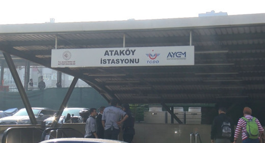 Marmaray'da yürekleri ağza getiren olay: Tren ile duvar arasına sıkıştı