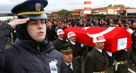 Şehidin kardeşinden ağabeyine yürekleri yakan veda: Cenazesini asker selamıyla karşıladı
