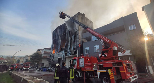 Kocaeli'deki yangın faciasında acı bilanço! Hayatını kaybedenlerin sayısı yükseldi