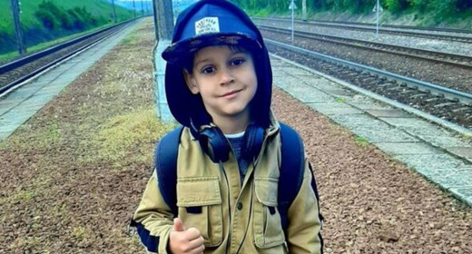 Ünlü çocuk oyuncudan yürekleri yakan haber! Okul otobüsünden indikten sonra ezildi