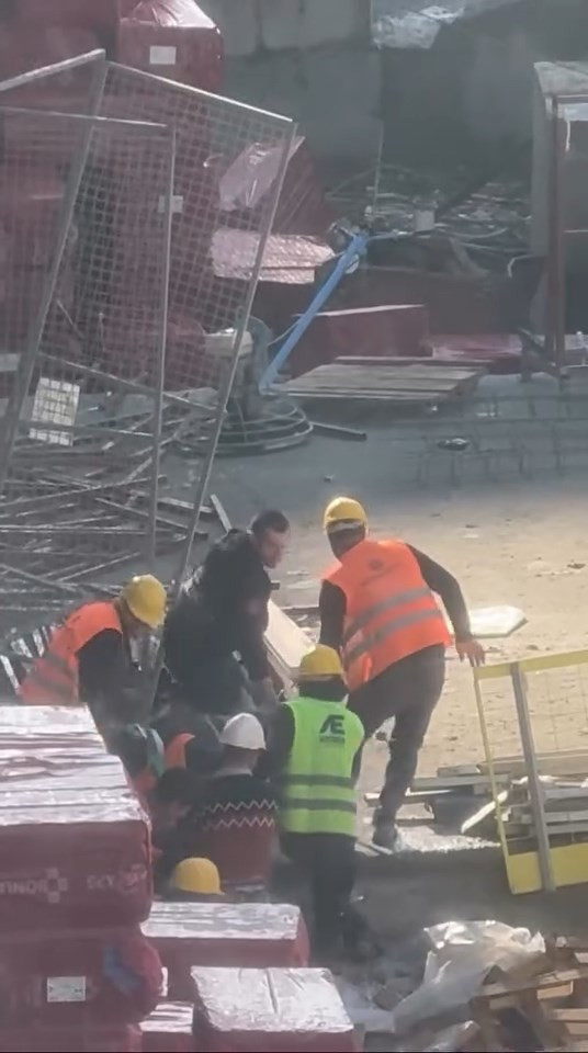 İstanbul'da yük asansörü düştü! Yaralılar var - Resim : 2