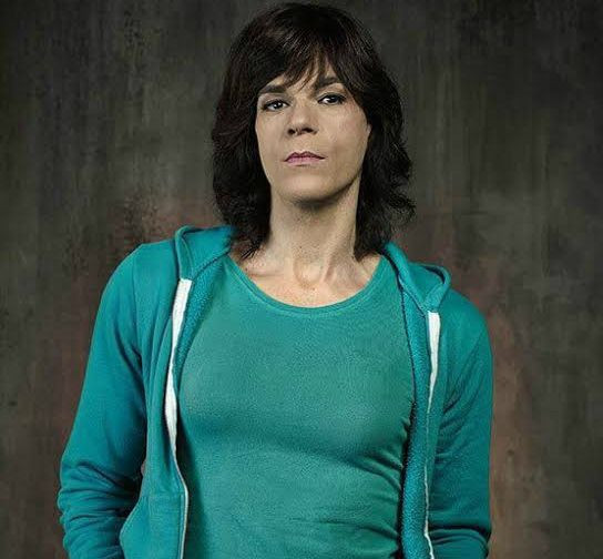 Avlu dizisinin kadrosuna hangi ünlü oyuncu katıldı? - Resim : 3