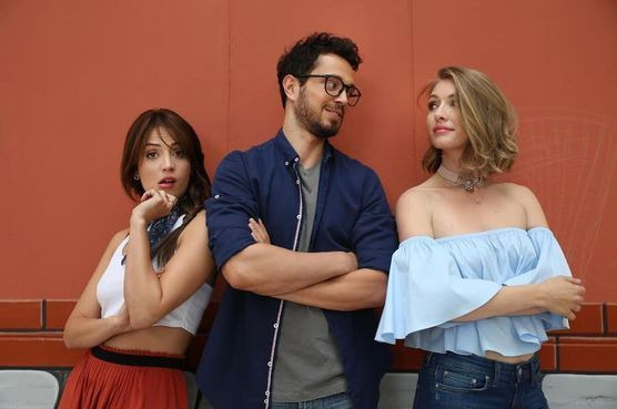 Murat Boz, Yasemin Allen ve İrem Sak'la kamera karşısında