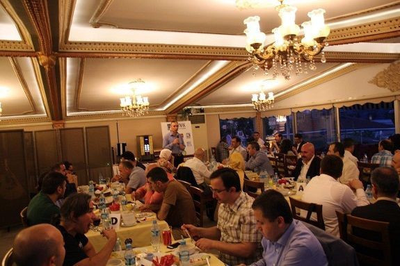 Gazeteciler, yayın grubunun iftarında buluştu - Resim : 2