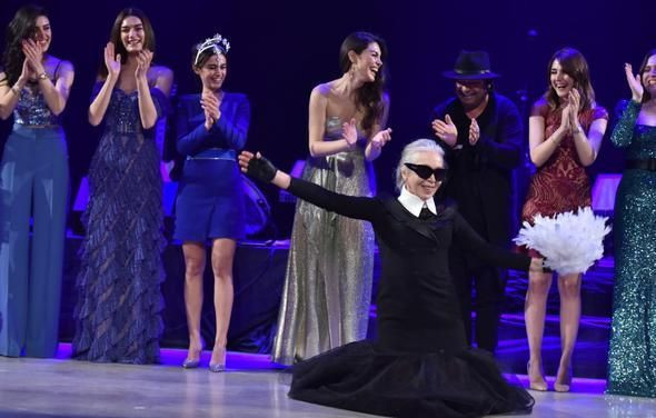 ‘Güçlü kadınlar’ podyumda - Resim : 13