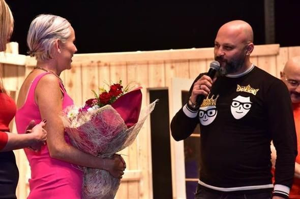 Ünlü isme sahnede sürpriz evlilik teklifi! - Resim : 5