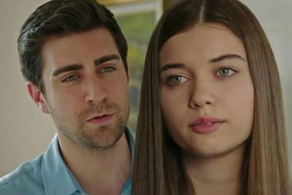 Ünlü oyuncu rol arkadaşıyla aşk mı yaşıyor?