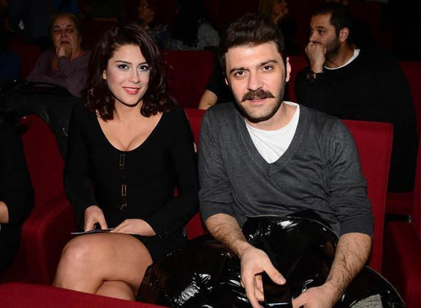 Ünlü çiftin düğün tarihi belli oldu!