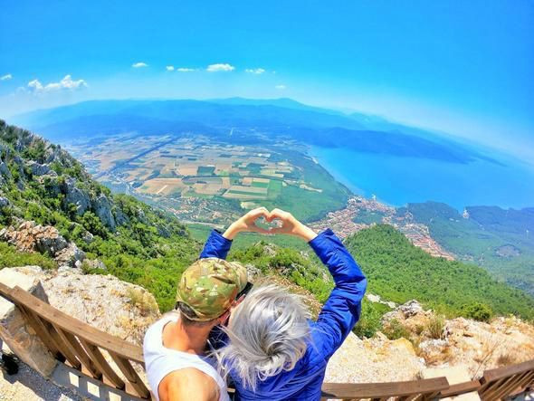 Ünlü oyuncunun pilot sevgilisiyle romantik tatili - Resim : 2