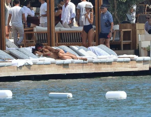 Tuba Büyüküstün ile Umut Evirgen çiftinden sürpriz karar! - Resim : 2