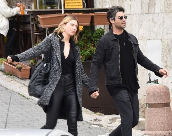 Şükrü Özyıldız yeni aşkıyla ilk kez görüntülendi!