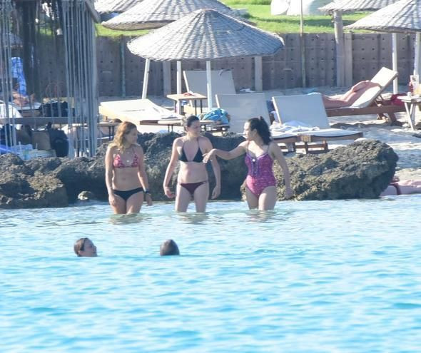 Ünlü çiftten dedikodulara tatilli yanıt