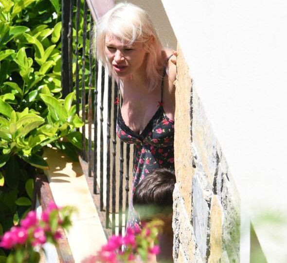 Çocukları gitmek istemedi, Kaan Tangöze zor anlar yaşadı! - Resim : 3