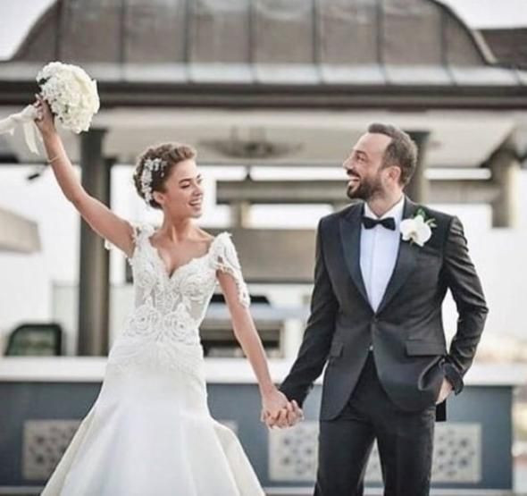 Bensu Soral evlendi! - Resim : 9