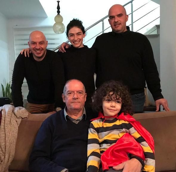 Sevgilisini ailesiyle tanıştırdı