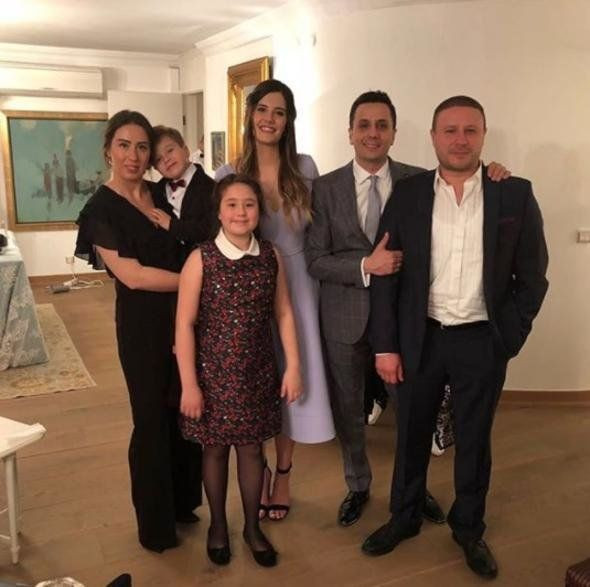 Ünlü çift nişanlandı! - Resim : 5