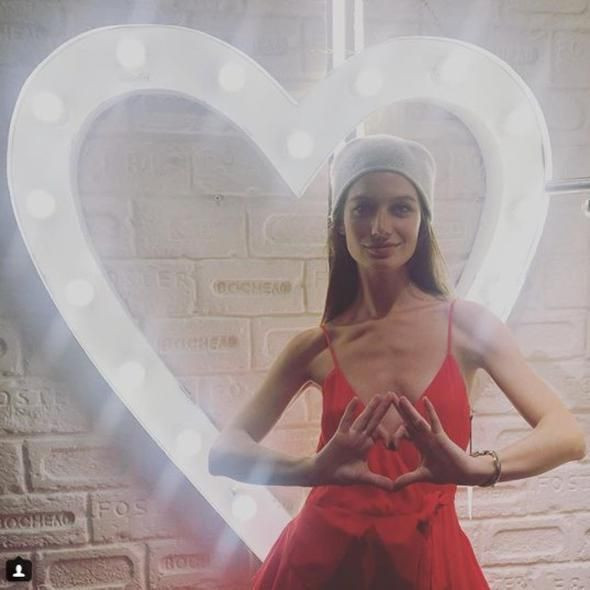 Ünlü oyuncunun son hali, hayranlarını telaşlandırdı! - Resim : 2