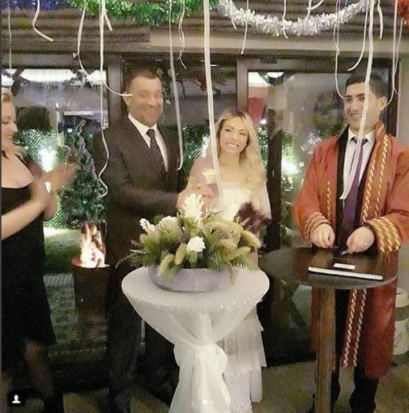 Borçları yüzünden mi düğün yapmadı? - Resim : 2