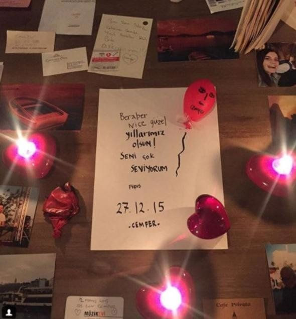 Ünlü çift nişanlandı! - Resim : 4