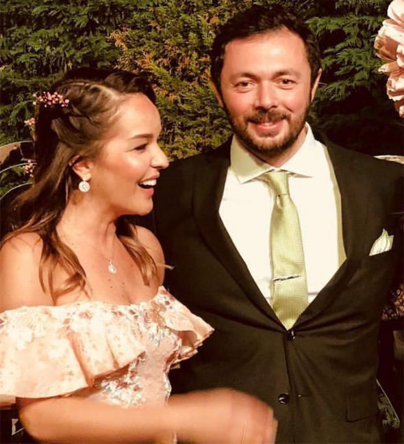 Ünlü şarkıcı nişanlandı! - Resim : 4