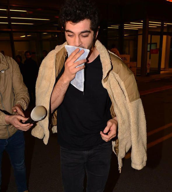 Burak Deniz hastanelik oldu!