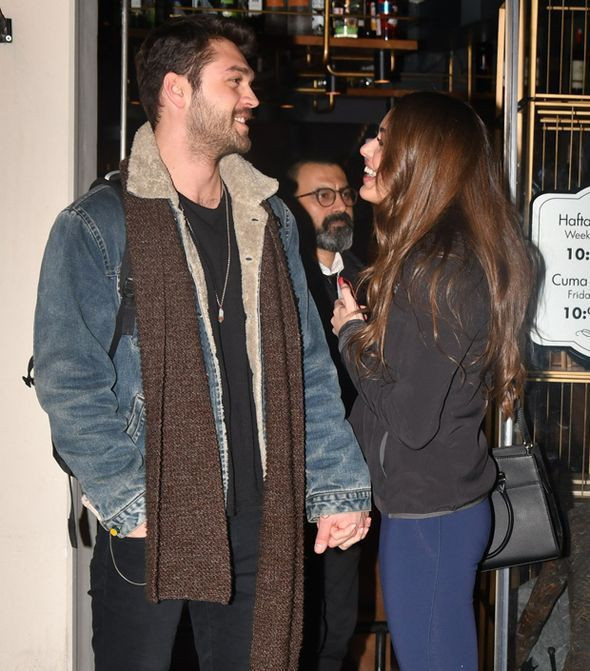 İlk kez el ele - Resim : 3