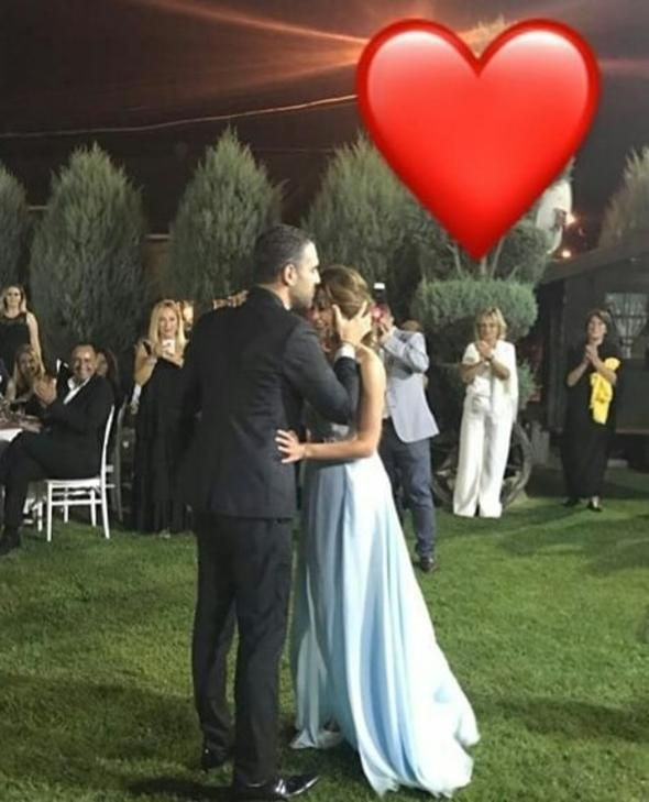 Ünlü oyuncu nişanlandı!