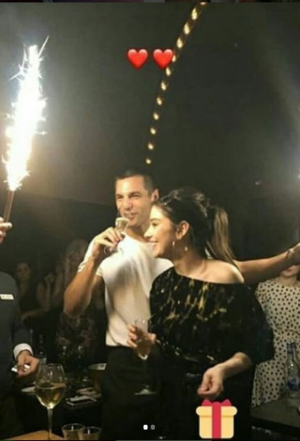 Sevgilisine sürpriz parti yaptı - Resim : 3