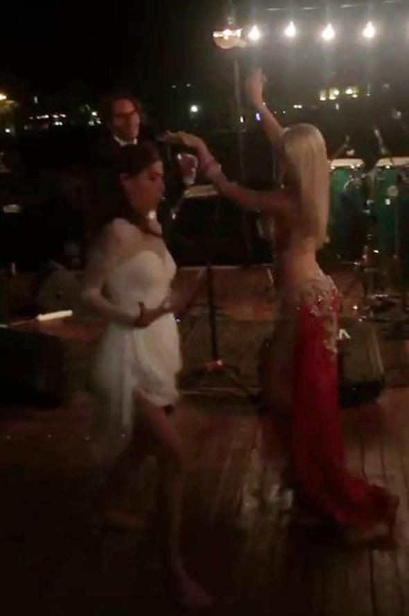 Ünlü oyuncu evlendi! - Resim : 4