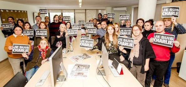 Radikal, Taraf, Cumhuriyet, Bianet, BirGün... Türkiyeli gazetecilerden Charlie Hebdo'ya destek! - Resim : 2