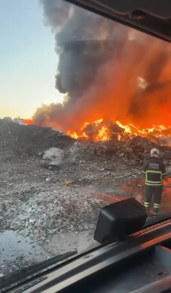 Adana'da fabrikada korkutan yangın! - Resim : 2