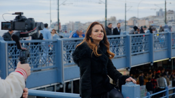 Canan Anderson; "Bu zamansız parçayı kemanımla yeniden yorumlamak istedim"