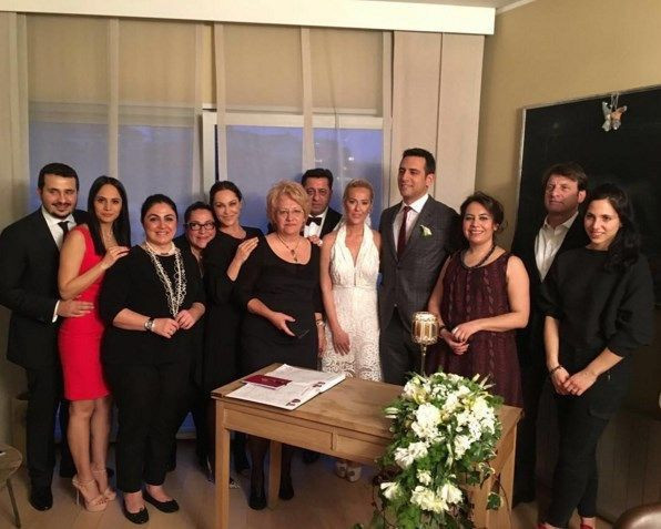 Hülya Avşar o düğünde nikah şahidi oldu! - Resim : 2